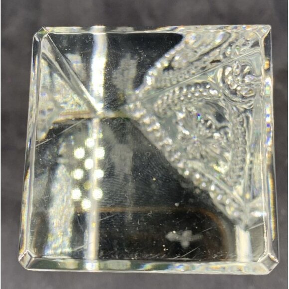 Waterford Crystal Times Square 2001 Paperweight Sculpture 4.5" Tall - Picture 7 of 9